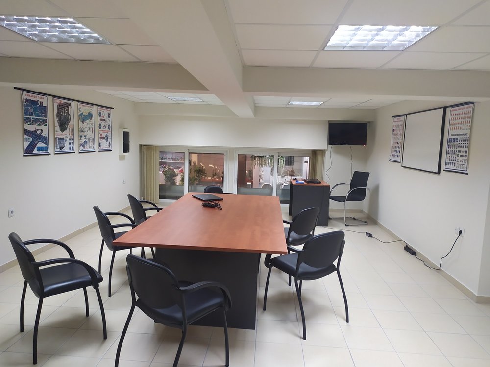 σχολή οδηγών στο δρόμο Χαλκιδα